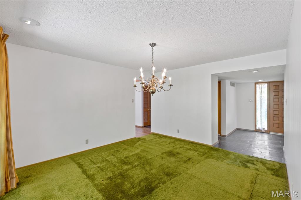 16 Meadowbrook Country Club Estate