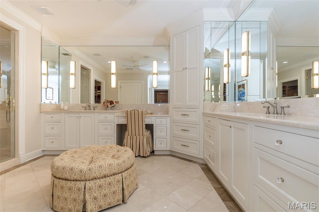 150 Carondelet Plaza Unit: 1701