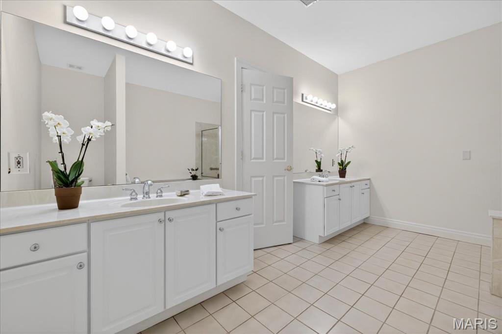 315 N Meramec Avenue Unit: 30