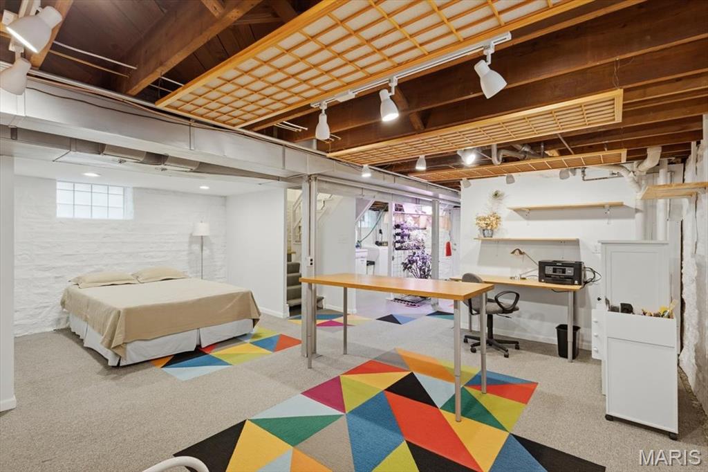 6542 Lindenwood Place