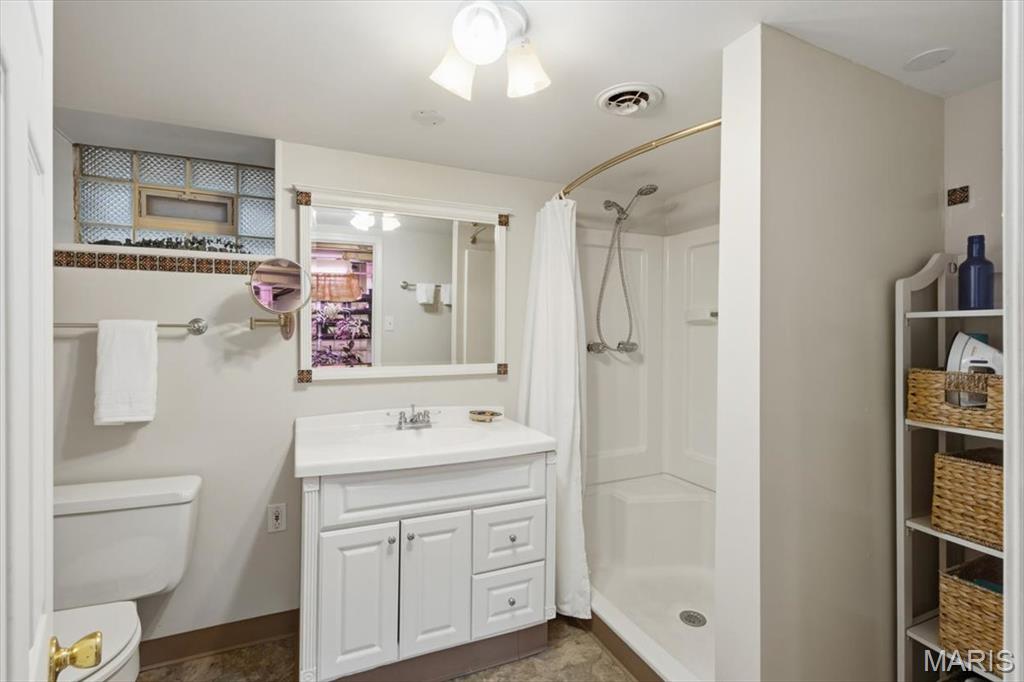 6542 Lindenwood Place