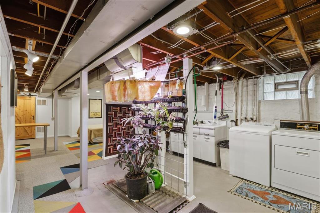 6542 Lindenwood Place