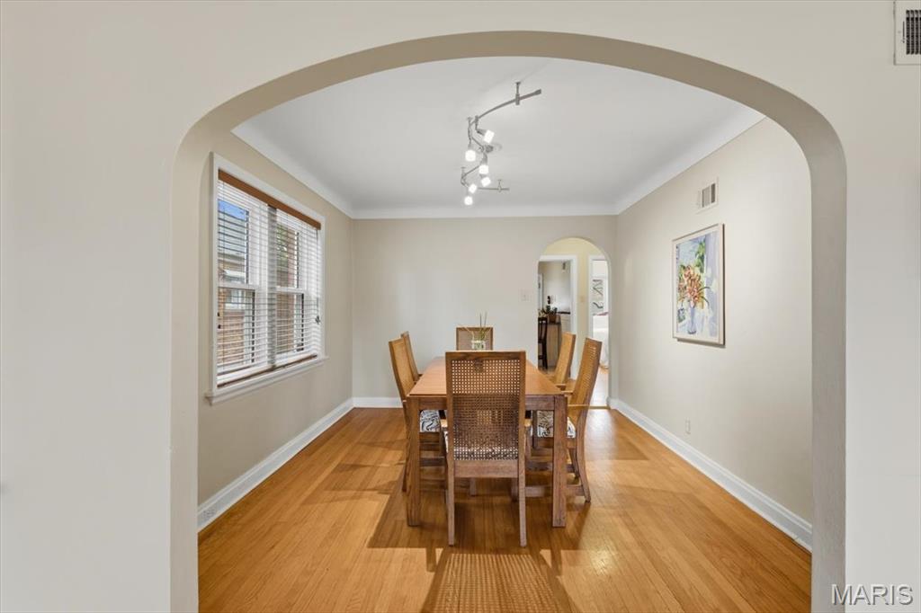 6542 Lindenwood Place