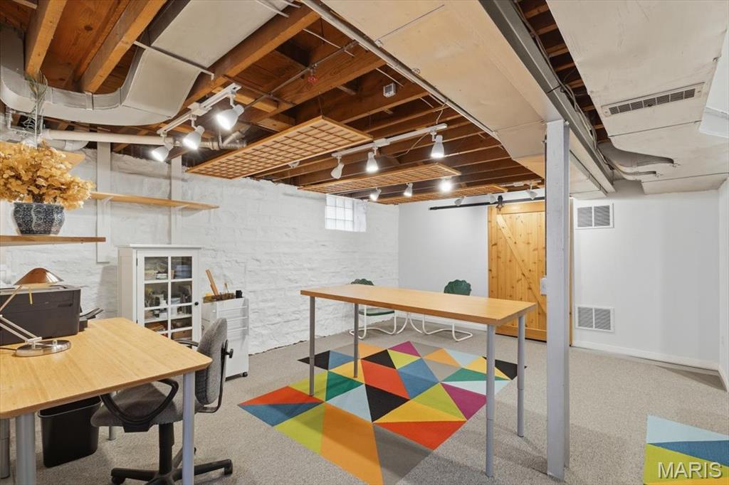 6542 Lindenwood Place