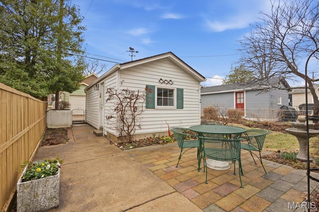 6542 Lindenwood Place