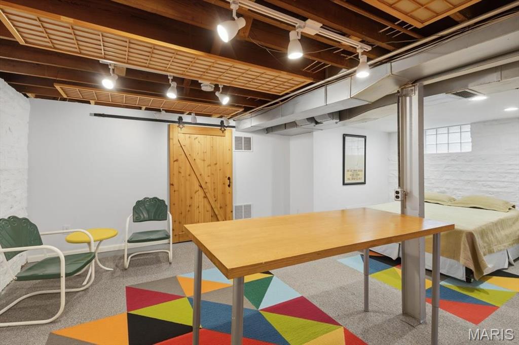 6542 Lindenwood Place