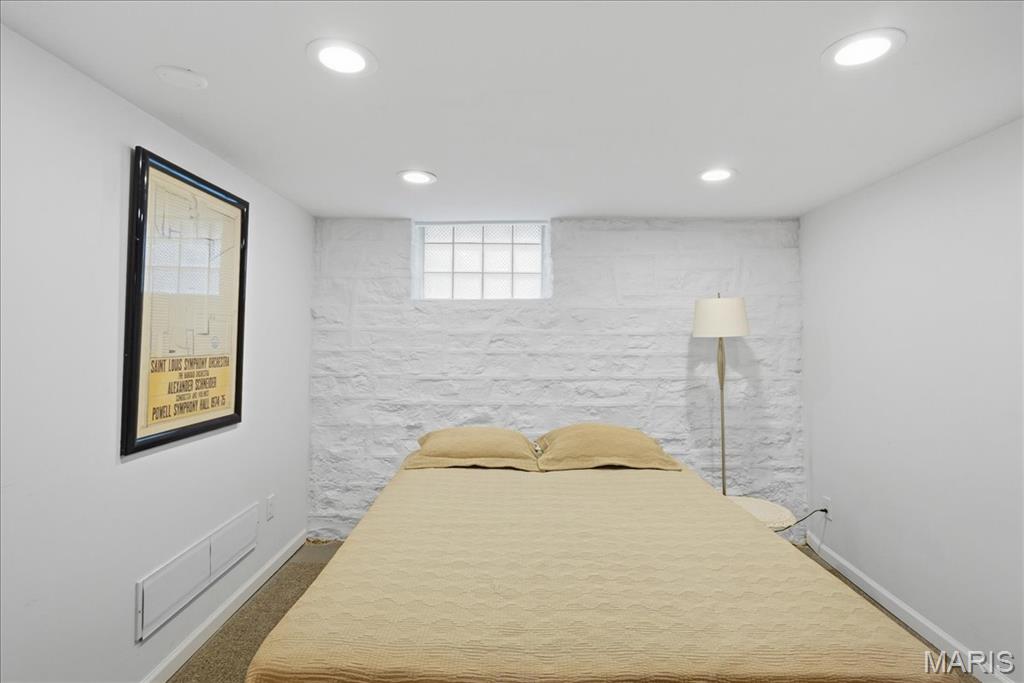 6542 Lindenwood Place