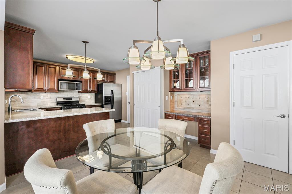 2517 Hidden Meadow Lane