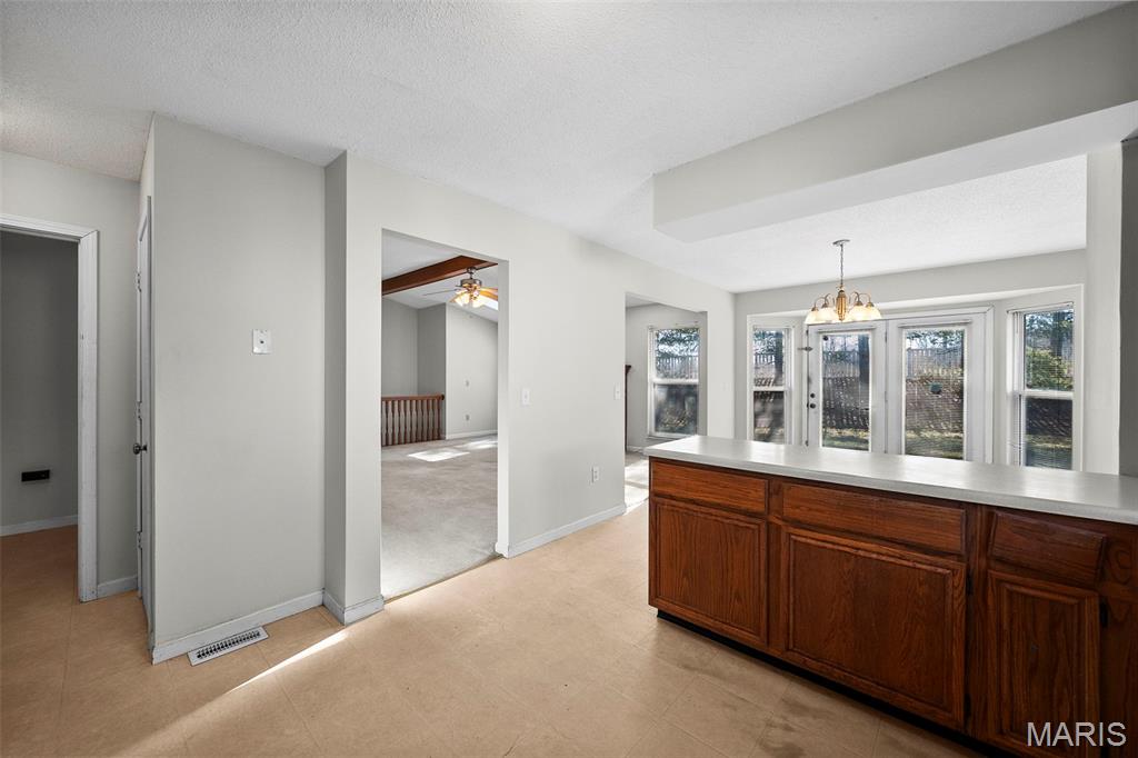 20 White Chapel Court