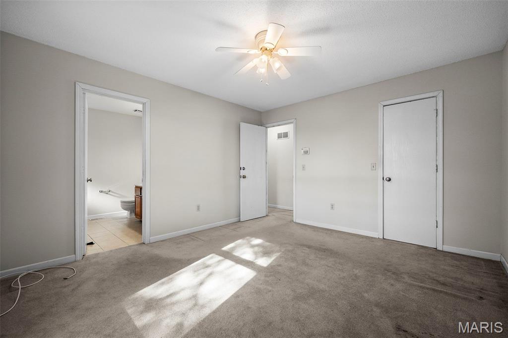 20 White Chapel Court