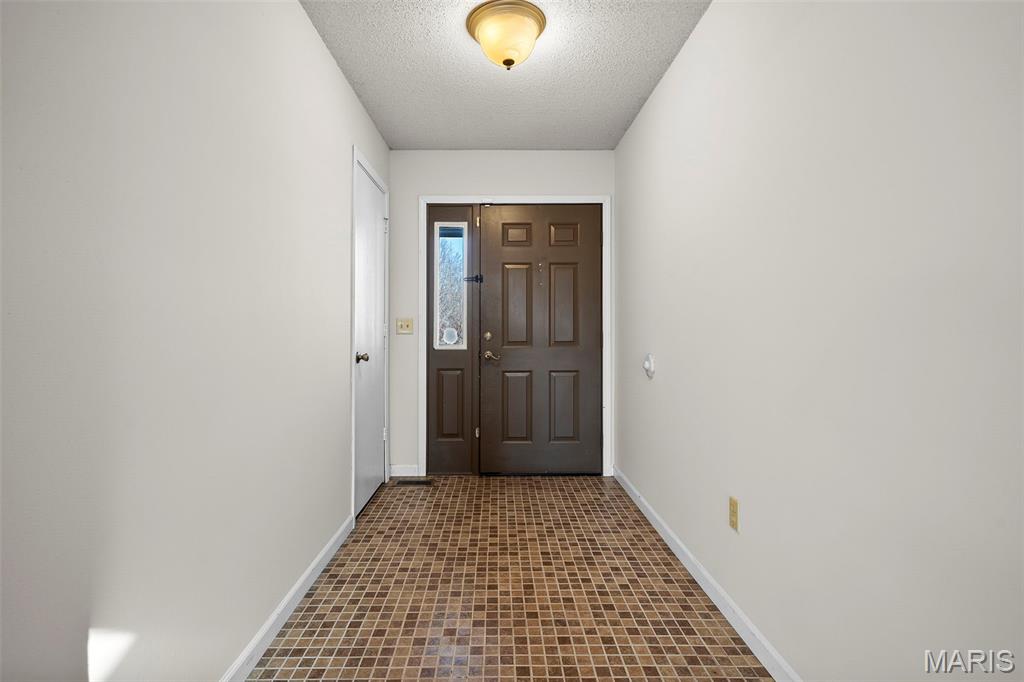 20 White Chapel Court