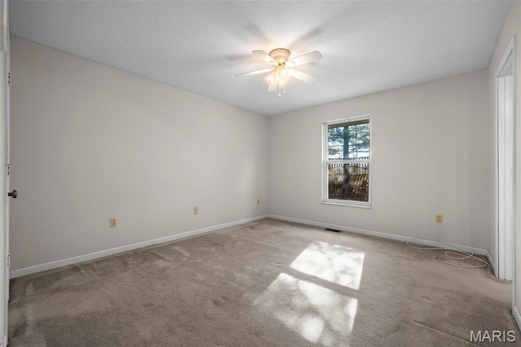 20 White Chapel Court