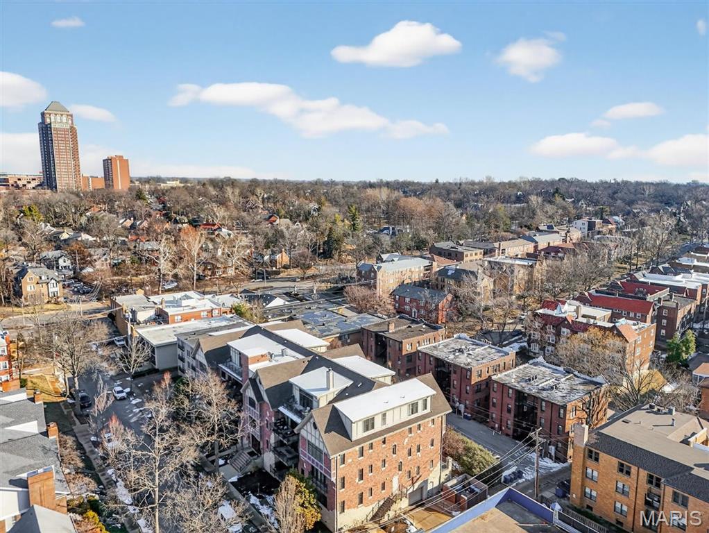 622 Forest Court Unit: 4A