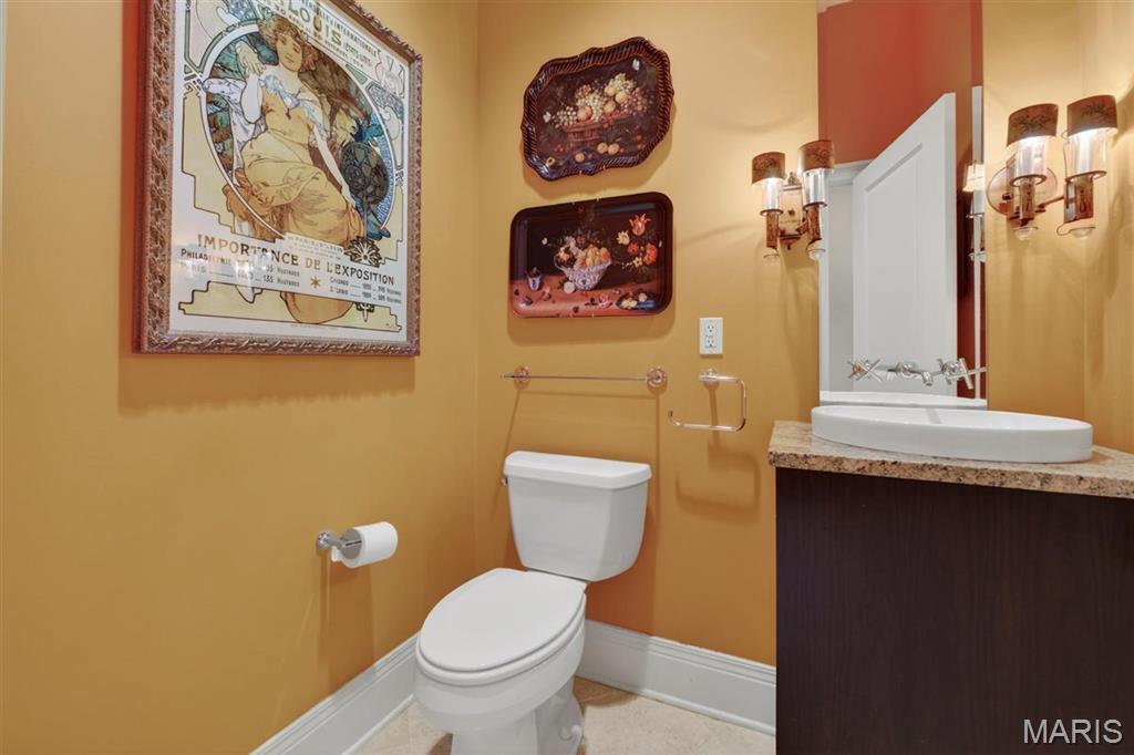 622 Forest Court Unit: 4A