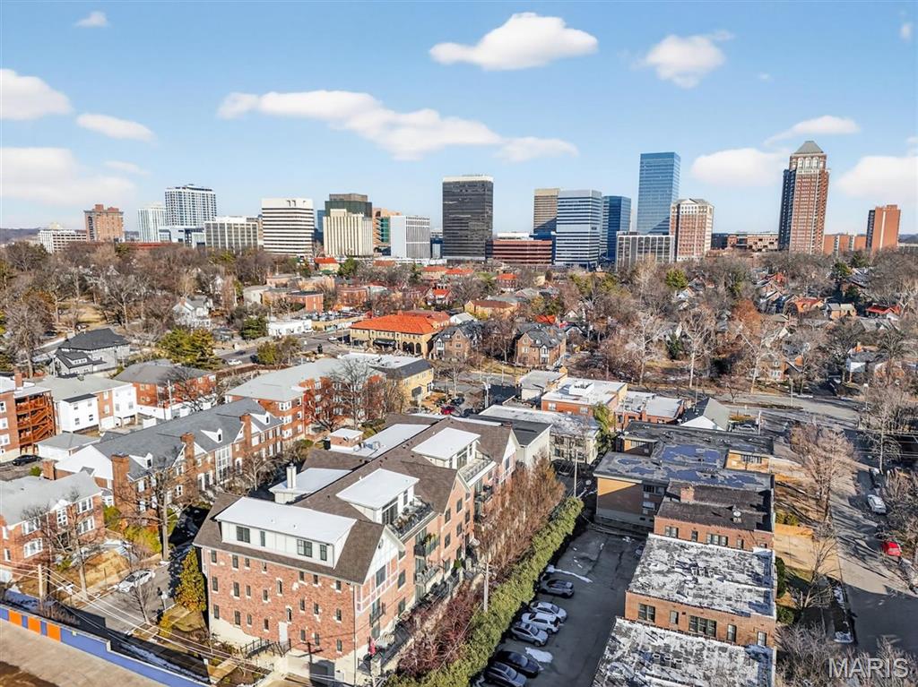 622 Forest Court Unit: 4A