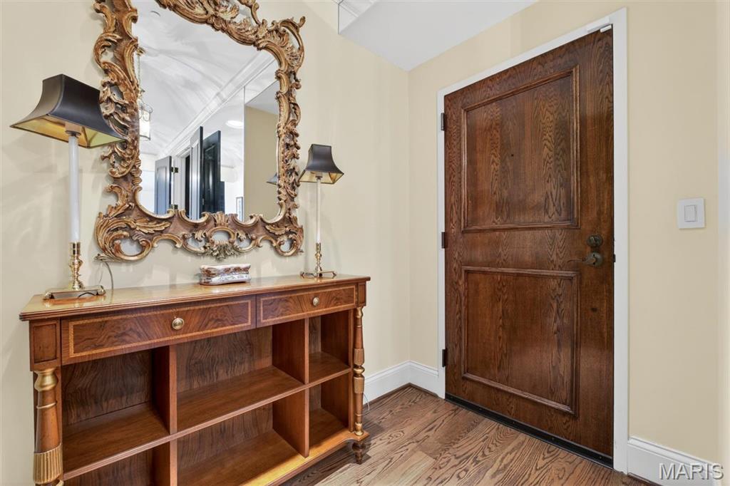 622 Forest Court Unit: 4A