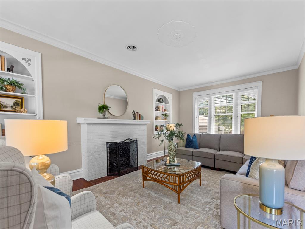 7522 Teasdale Avenue