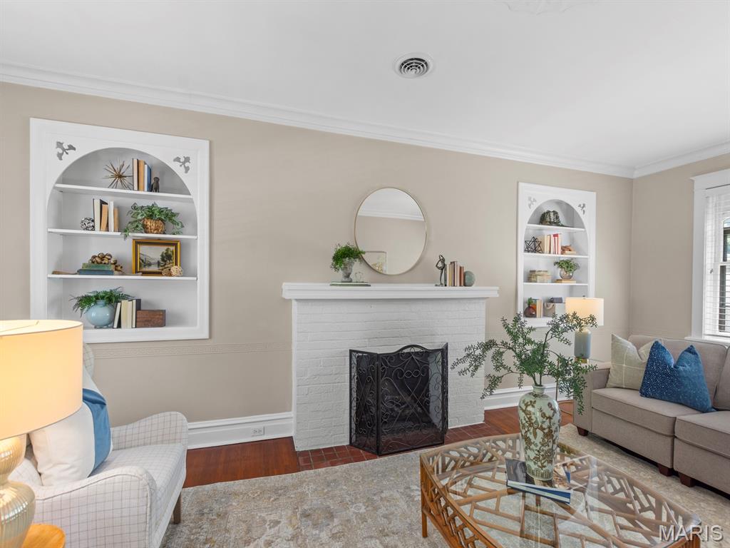 7522 Teasdale Avenue