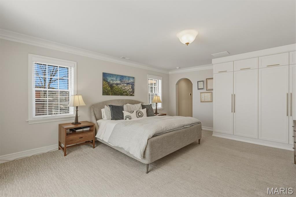 28 Lake Forest Drive