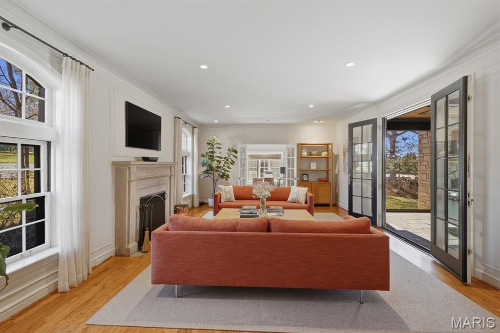 28 Lake Forest Drive