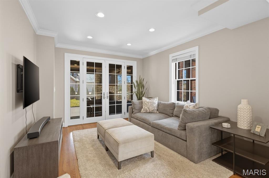 28 Lake Forest Drive