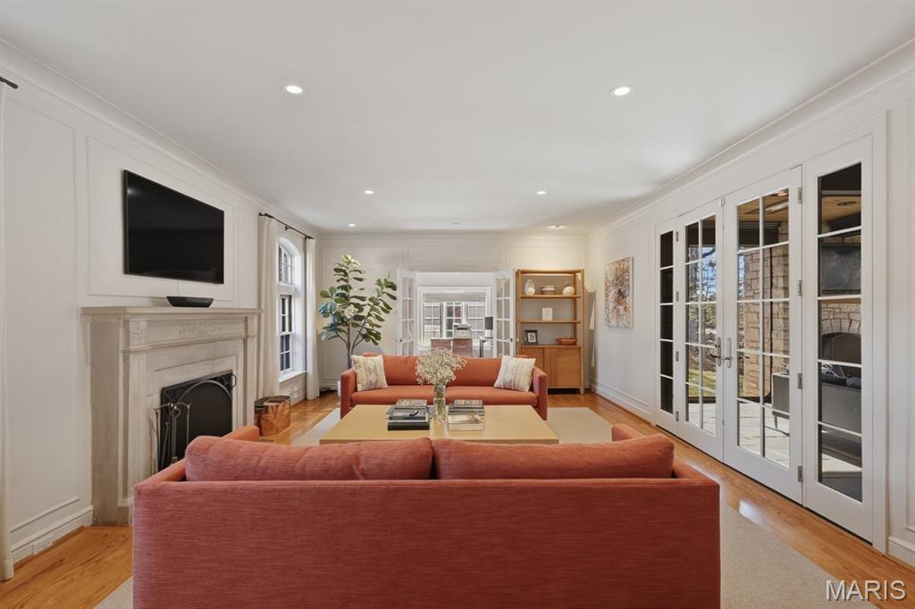 28 Lake Forest Drive