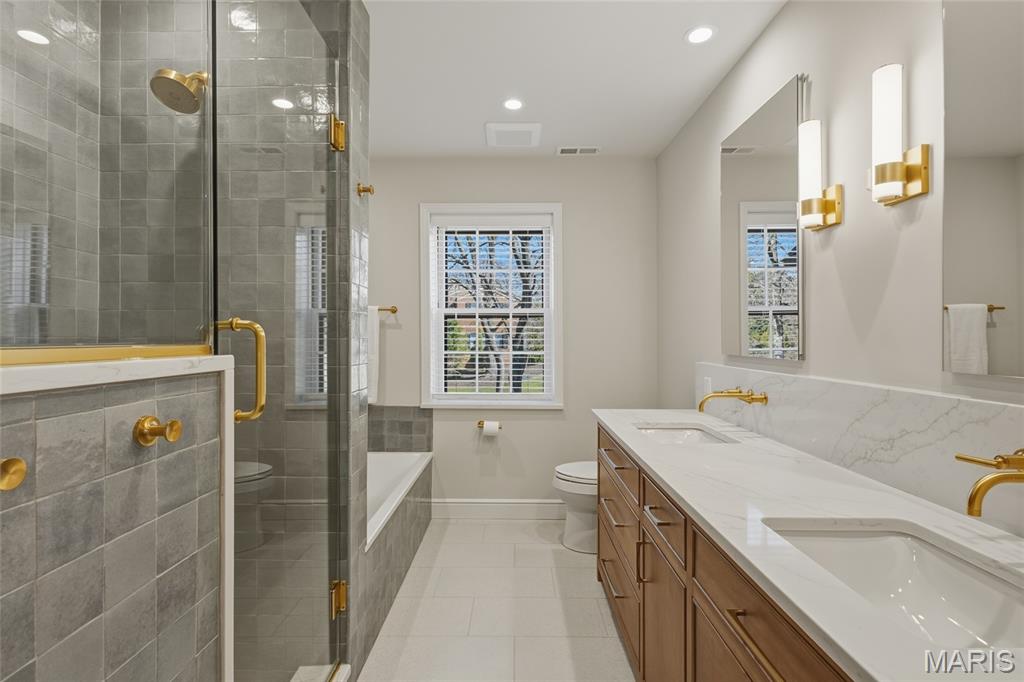 28 Lake Forest Drive