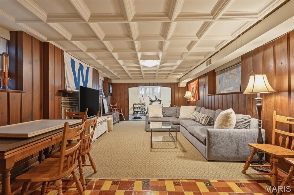 28 Lake Forest Drive