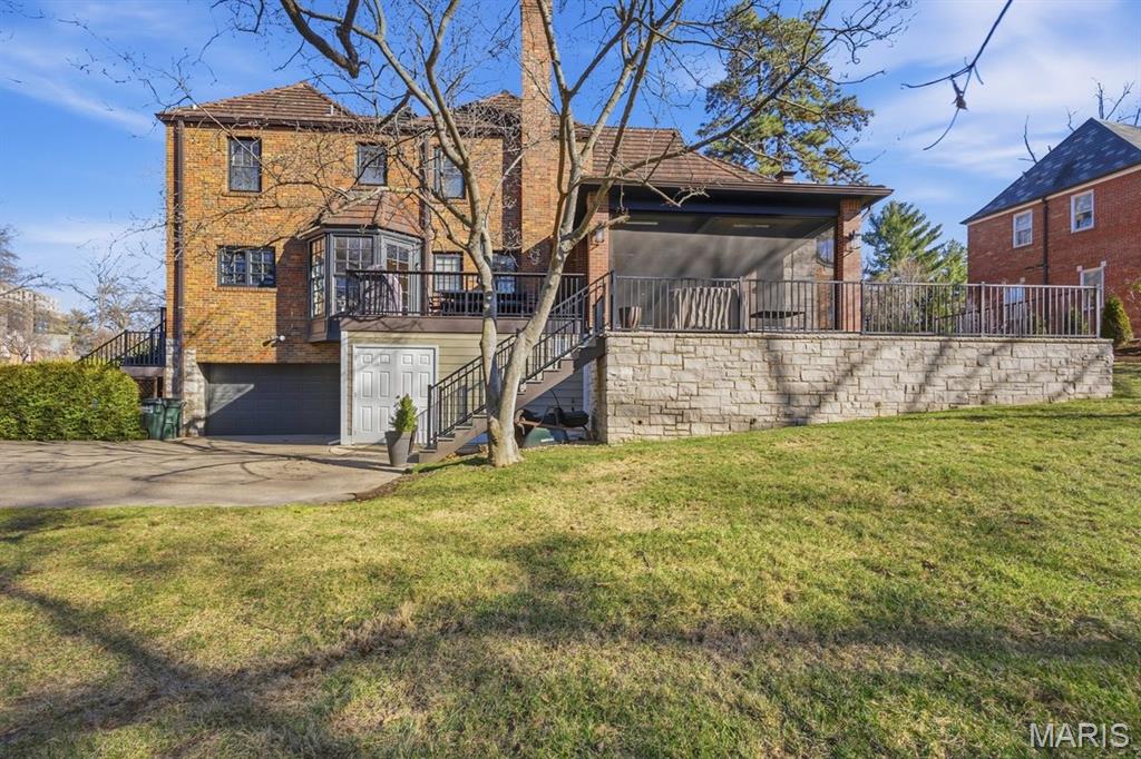 28 Lake Forest Drive