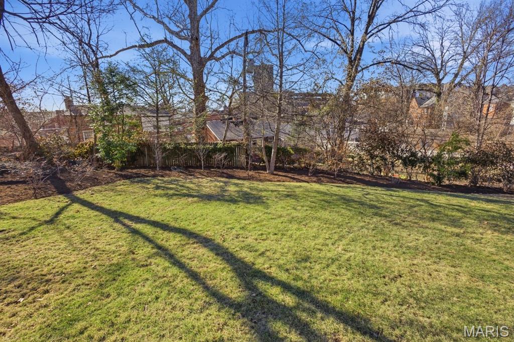 28 Lake Forest Drive