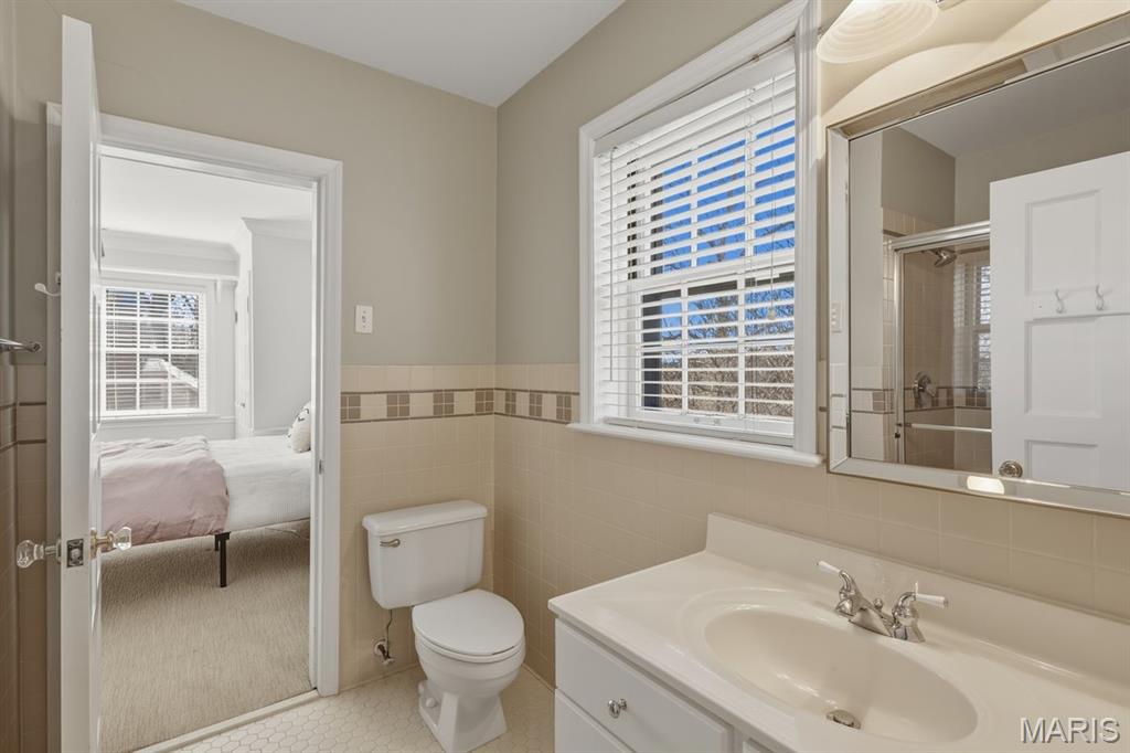 28 Lake Forest Drive