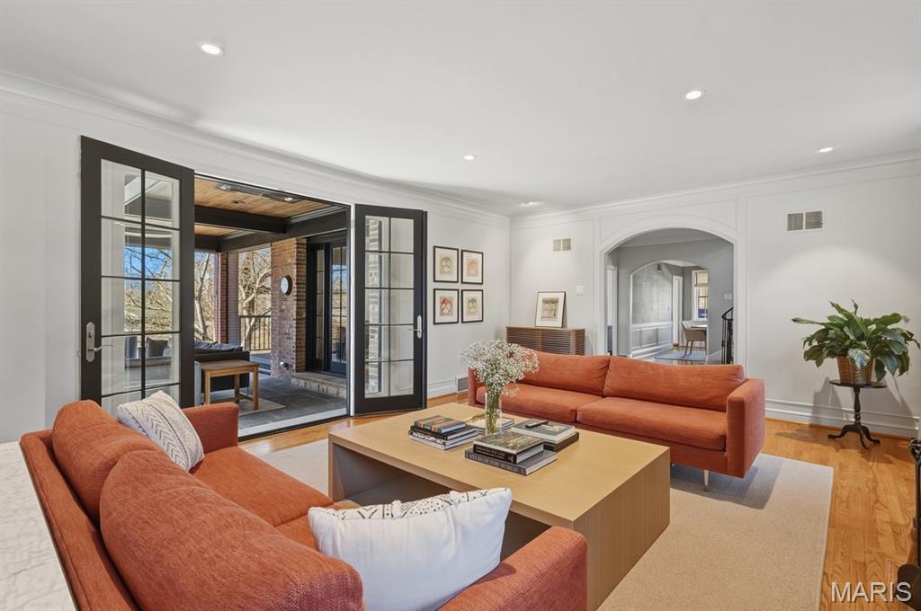 28 Lake Forest Drive