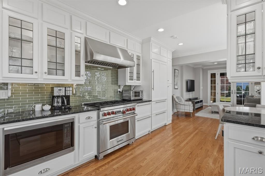 28 Lake Forest Drive