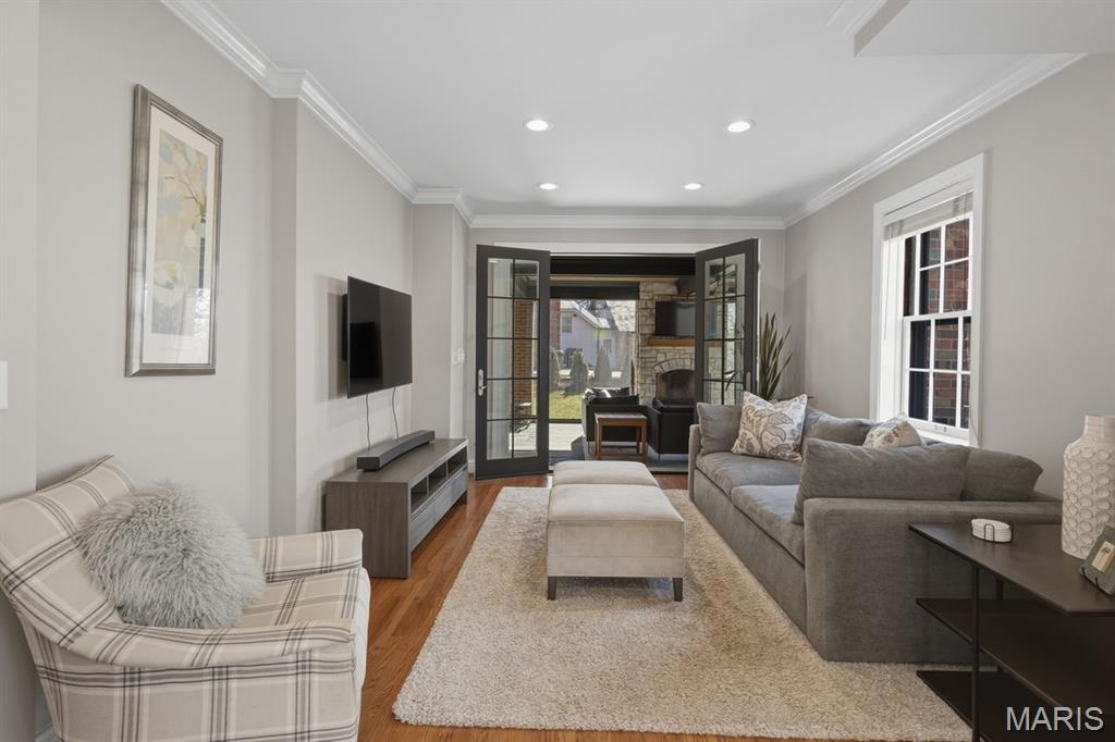 28 Lake Forest Drive