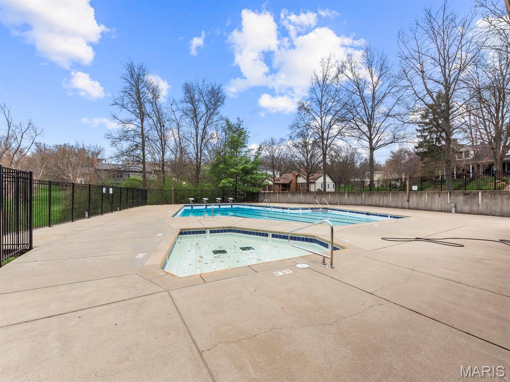 2000 Trailcrest Lane Unit: 2