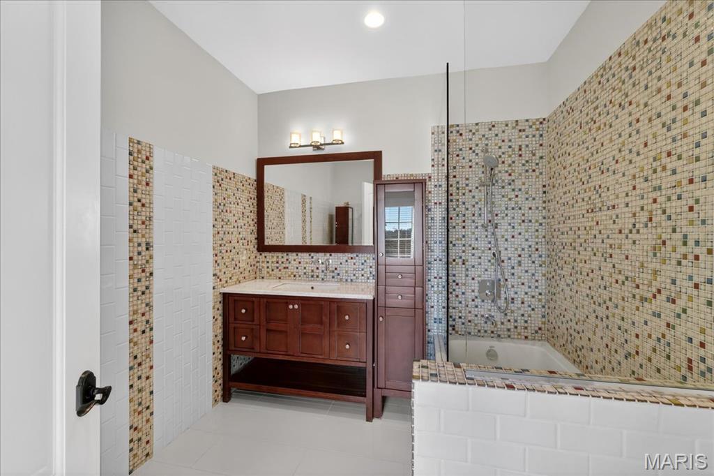 9998 Litzsinger Road