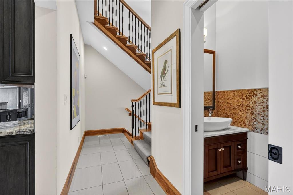 9998 Litzsinger Road