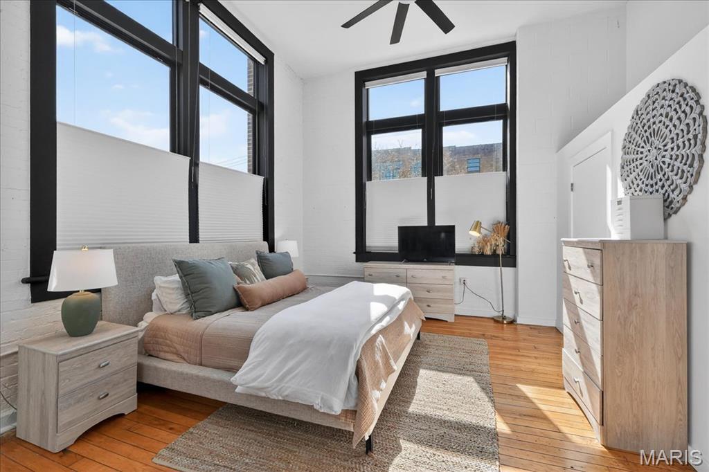 4242 Laclede Avenue Unit: 102