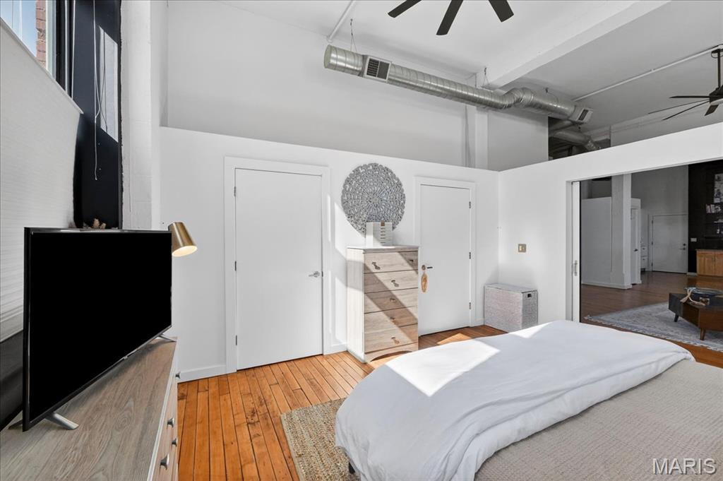 4242 Laclede Avenue Unit: 102