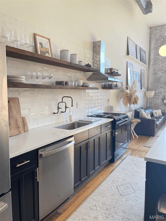 4242 Laclede Avenue Unit: 213