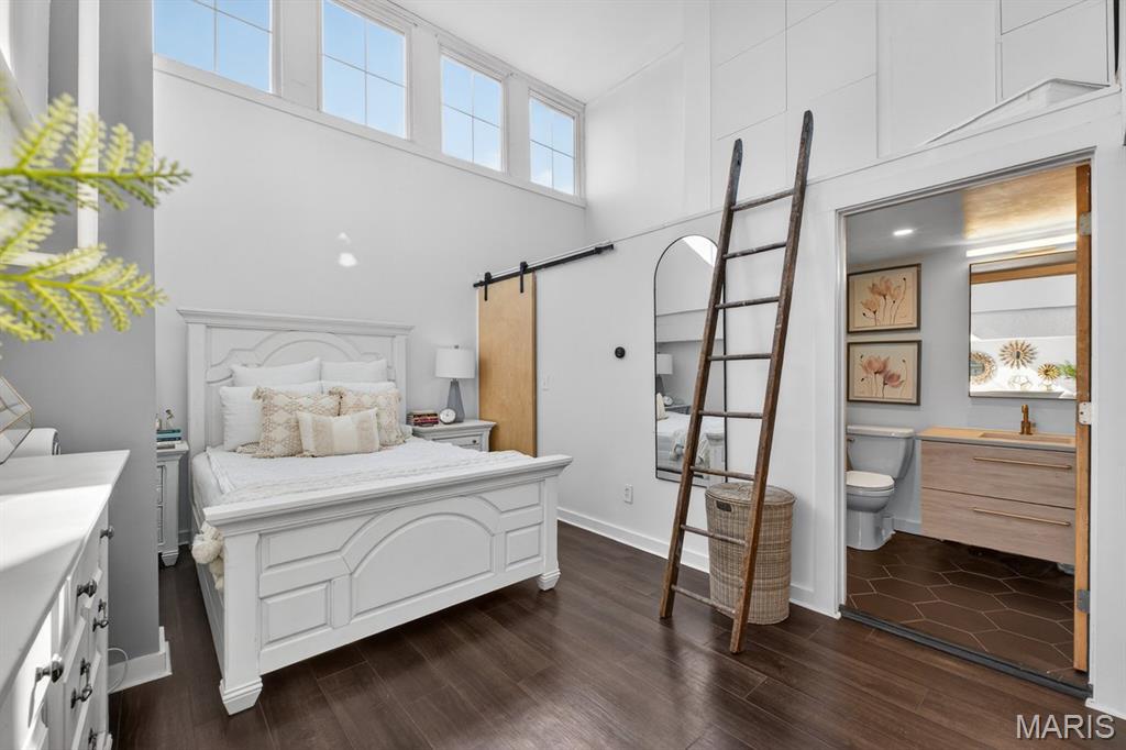 4242 Laclede Avenue Unit: 213