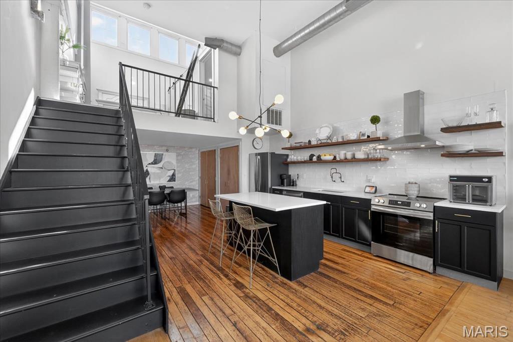 4242 Laclede Avenue Unit: 213