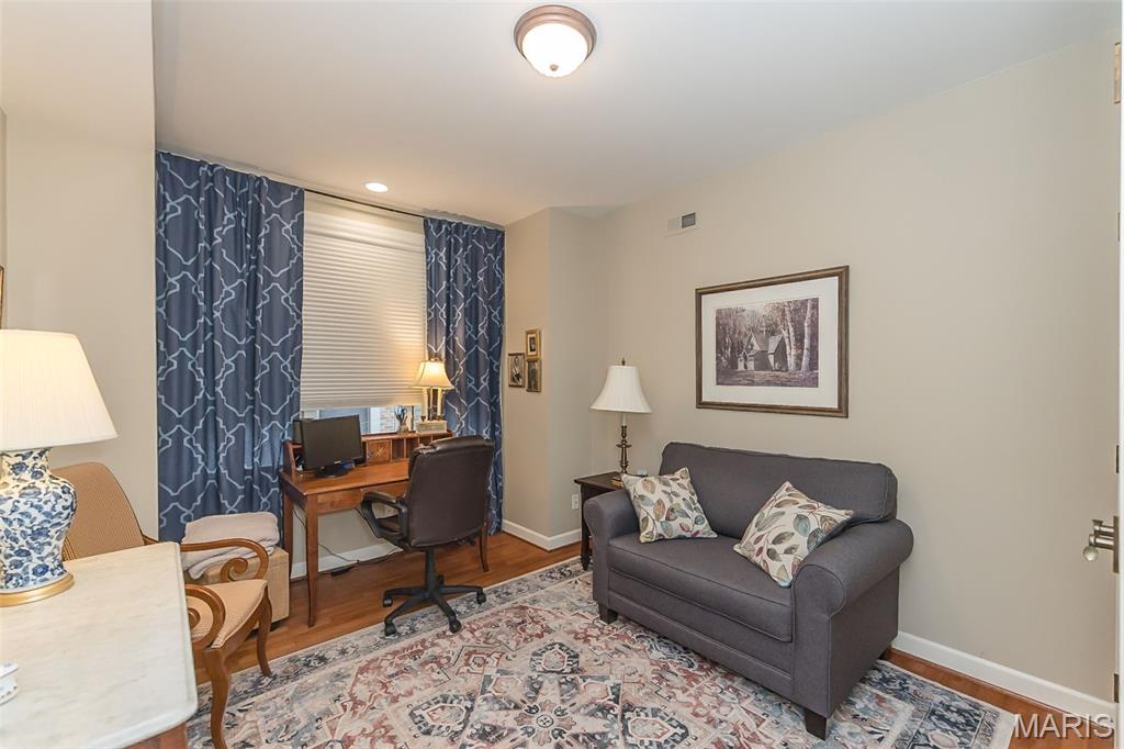 40 Brighton Way Unit: 2N