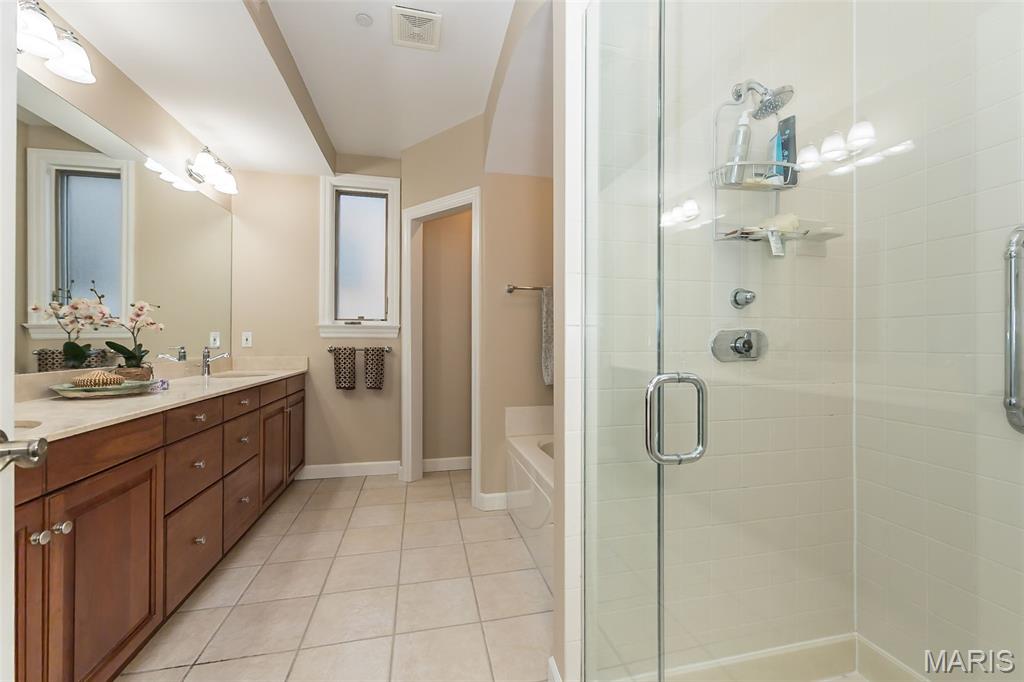 40 Brighton Way Unit: 2N