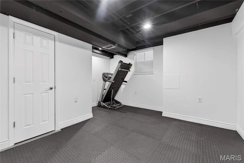 931 Wellesley Place Drive