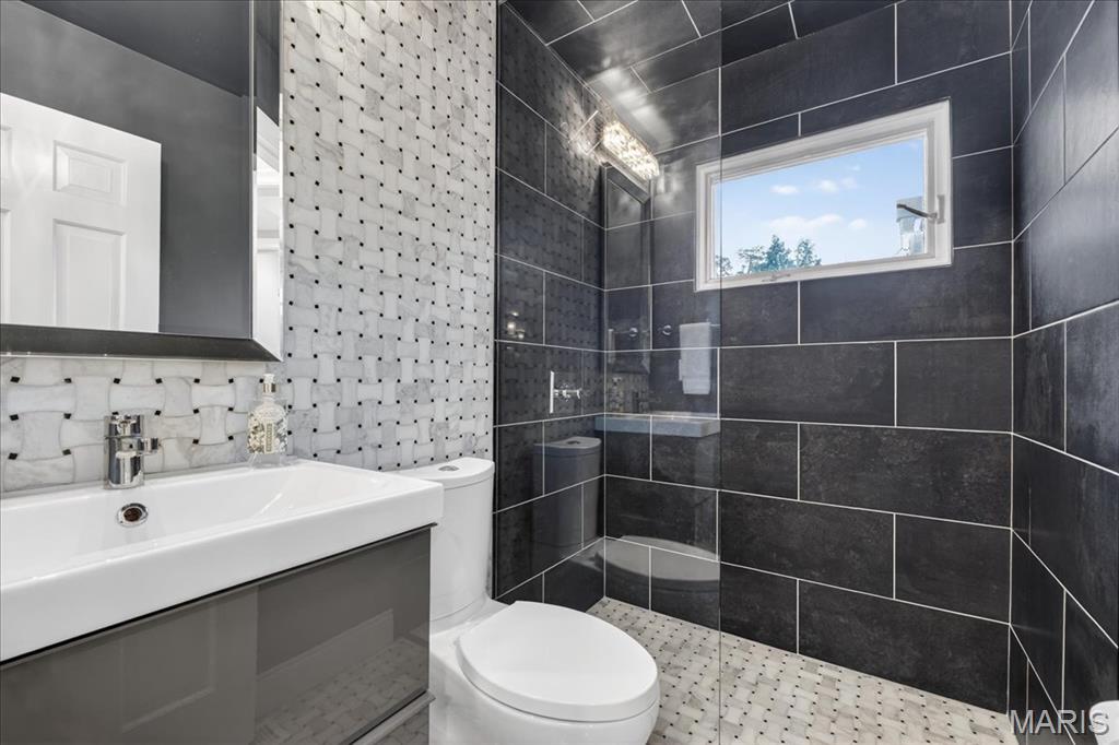 401 Steeplechase Lane