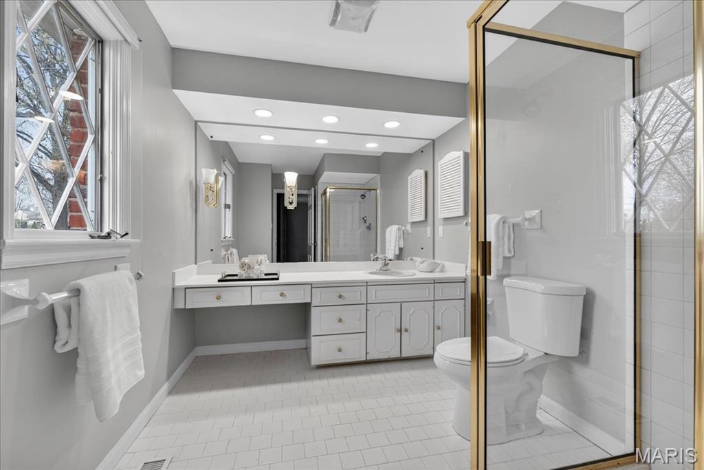 401 Steeplechase Lane