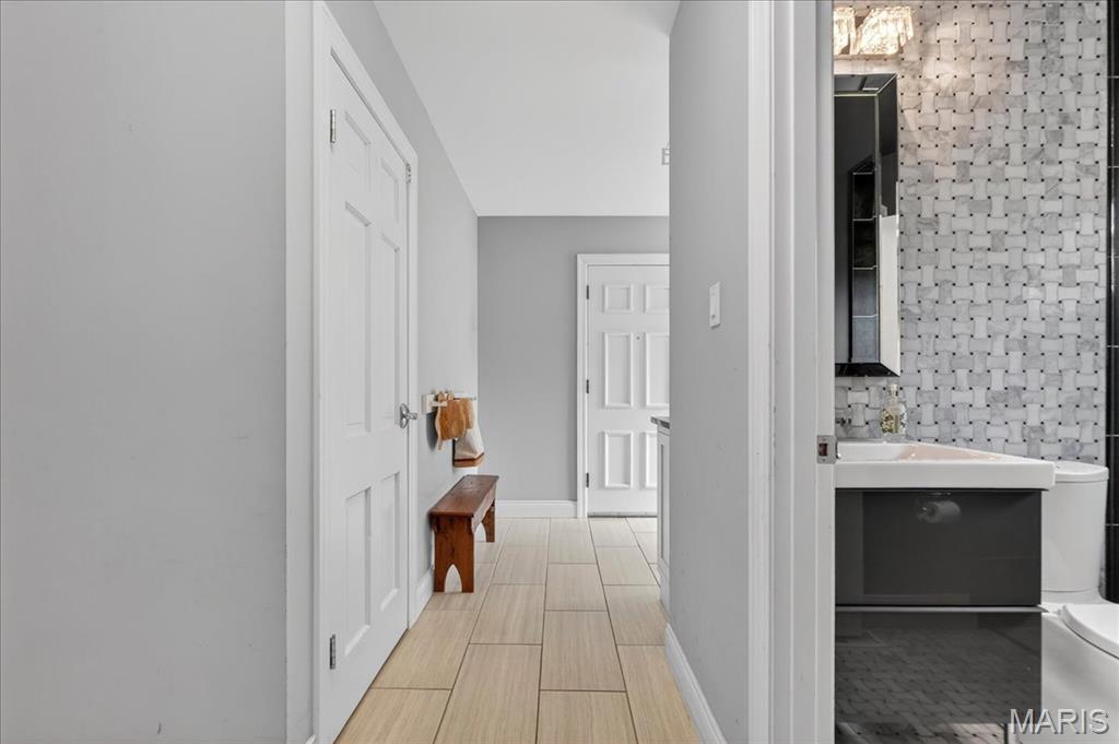 401 Steeplechase Lane