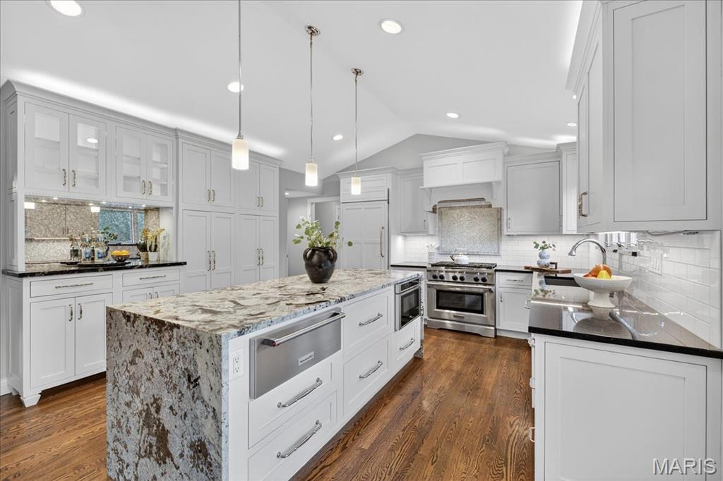 401 Steeplechase Lane