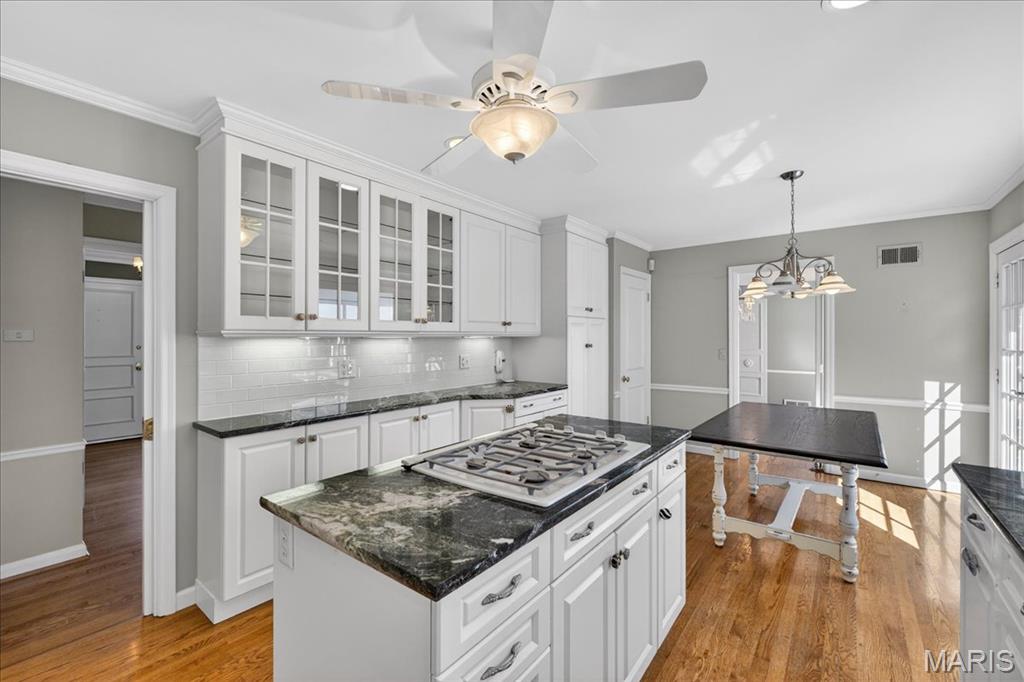 17 Outer Ladue Drive